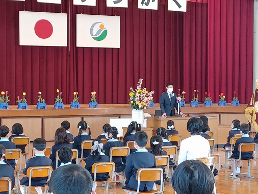 富田小学校入学式の写真 1