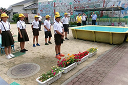 亀岡小学校　出発式の写真2