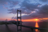 来島海峡大橋/初日の出の写真