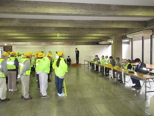 令和3年春の交通安全運動出発式及び街頭啓発の写真 1