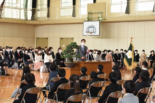 今治市立常盤小学校入学式の写真 1