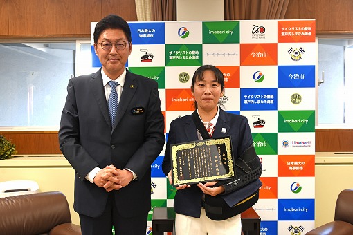 永野美穂選手（東京2020パラリンピック競技大会出場）今治市スポーツ賞表彰式の写真 1