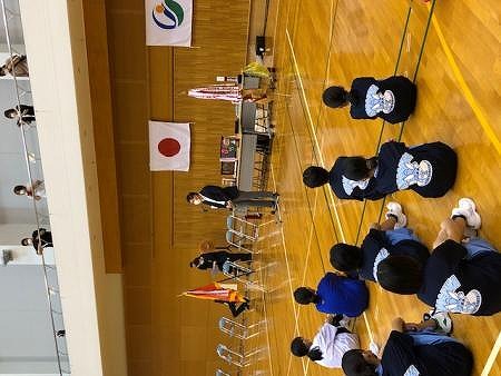 今治地区小学生ミニバスケットボール大会開会式の写真 1