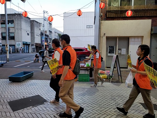 土曜夜市コロナ感染対策啓発の写真 1