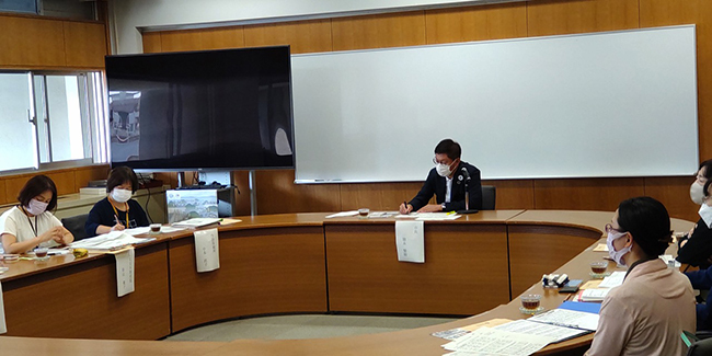 助産師と市長のネウボラ座談会の写真 1