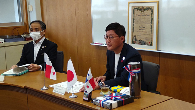 パナマ外務大臣WEB会議の写真 1