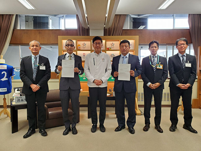 クラウドファンディング活用創出支援事業認定式の写真 1