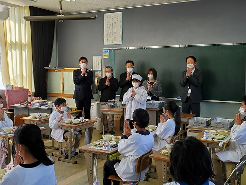 日本一おいしい給食試食会の写真 1