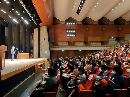 女性活躍推進研修クオール株式会社講演会の写真 1