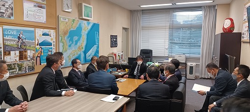全国自転車活用要望（丹羽国土交通省道路局長）の写真 1