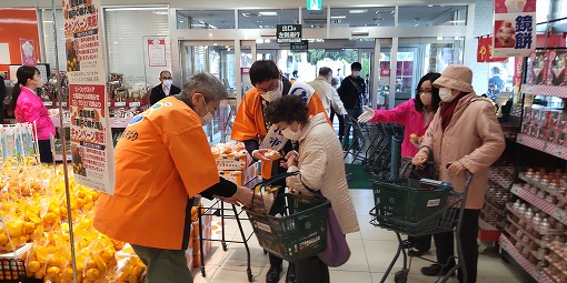 瀬戸の晴れ姫トップセールスの写真 2