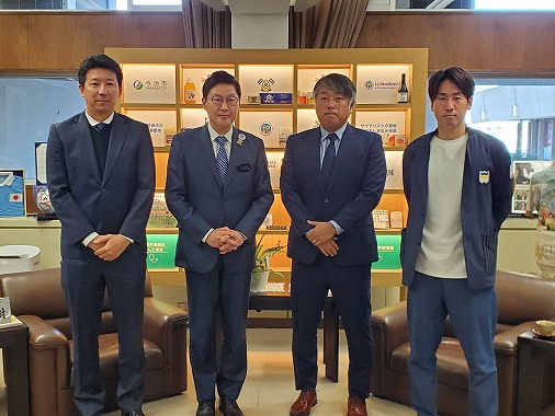 ＦＣ今治新シーズンに向けた市長表敬訪問の写真 1