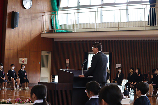 大三島小学校卒業式の写真 1