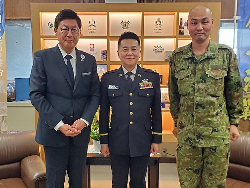 細川松山駐屯地司令面会の写真 1