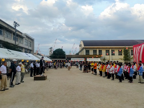 波止浜地区盆踊り大会の写真 1