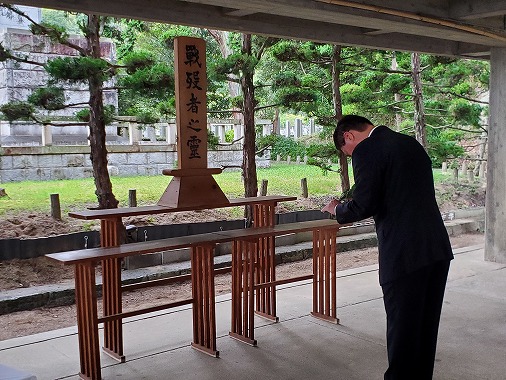 今治市戦没者等追悼式の写真 1