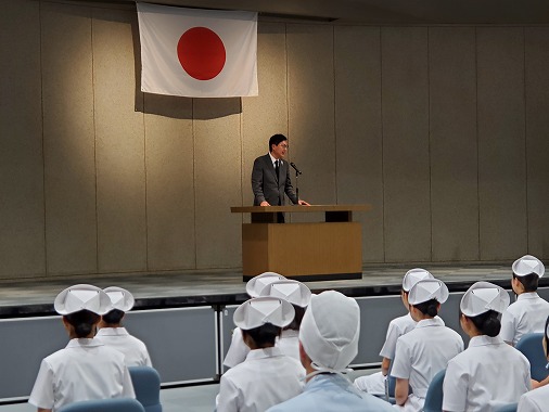 今治看護専門学校戴帽式の写真 1