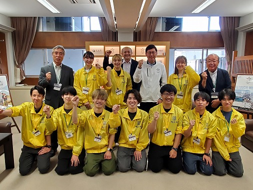 大正大学　今治市での現地学習に係る成果報告会の写真 1