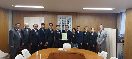 政府機関への合同要望（全国高速道路建設協議会）の写真 1