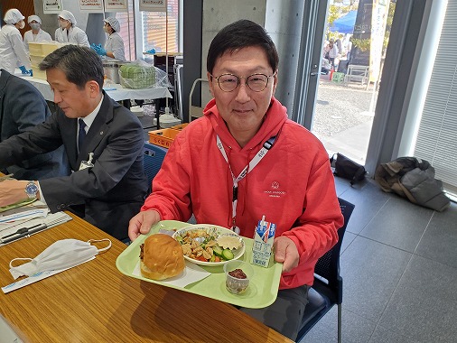 日本一おいしい学校給食試食会の写真 1
