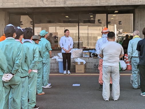 クリーン愛媛運動奉仕作業　出発式の写真 1
