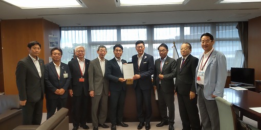 海事産業の未来を共創する全国市区町村長の会　要望活動の写真 3