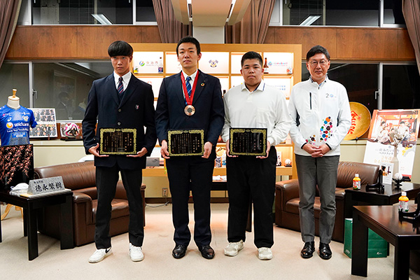今治市スポーツ大賞・スポーツ賞表彰式の写真 1