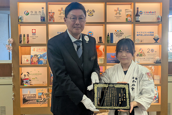 今治市スポーツ賞　表彰式の写真 1