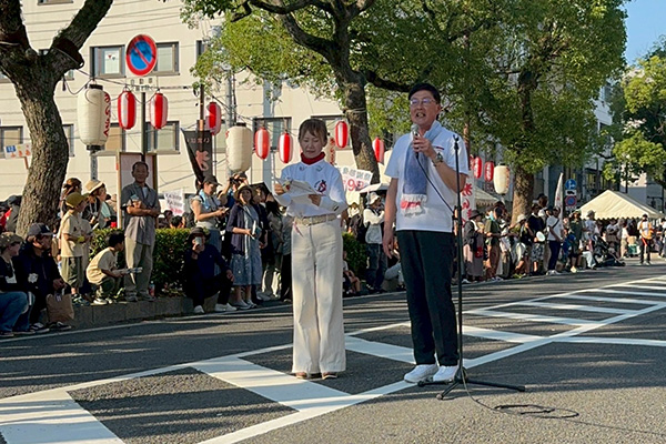 第28回今治市民の祭りおんまく　踊り開会式の写真 1