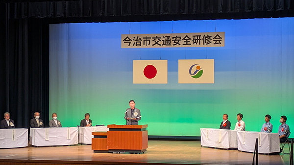 交通安全研修会の写真 1