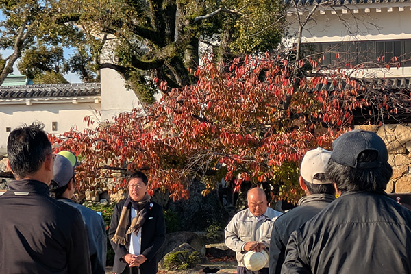吹揚公園「松の剪定奉仕」式の写真 1