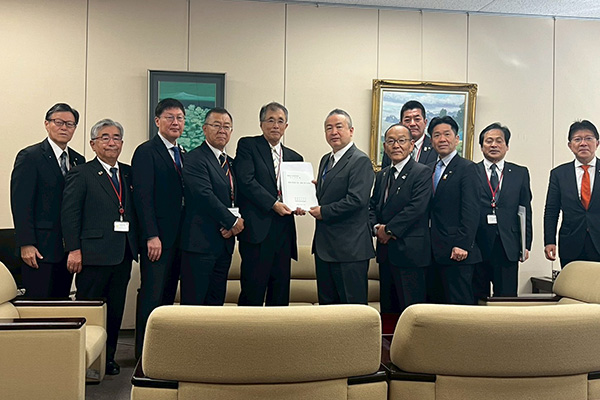 東京出張（要望活動）の写真 3