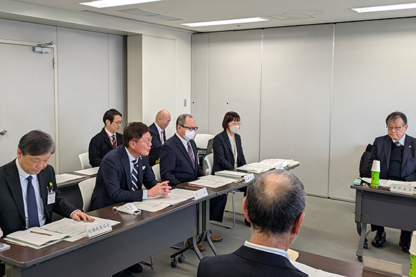 特別職報酬改定審議会の写真 1