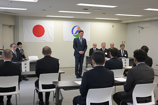 退職者辞令交付式の写真 1