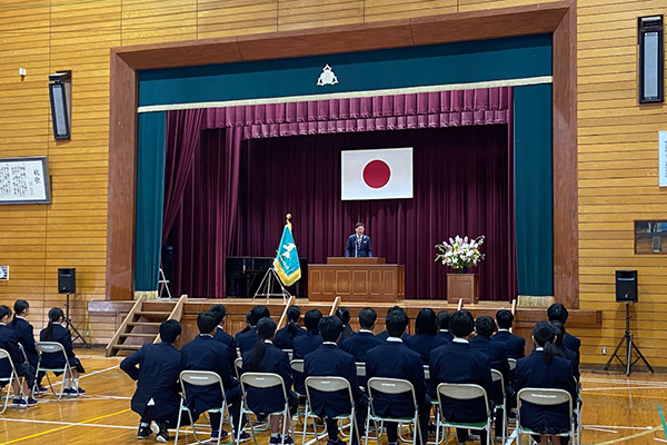 しまなみ高校　開校式・入学式の写真 1