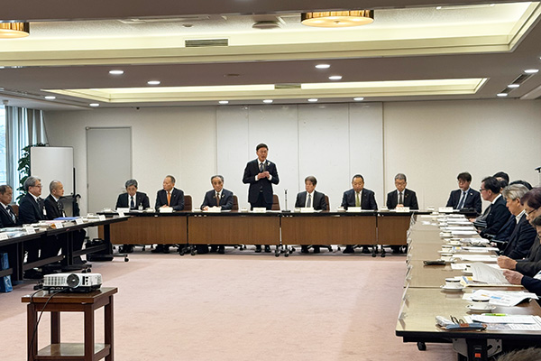 今治商工会議所正副会頭・部会長との意見交換会の写真 1