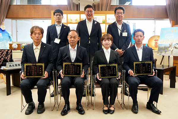 今治市優良建設工事表彰 表彰式の写真 2