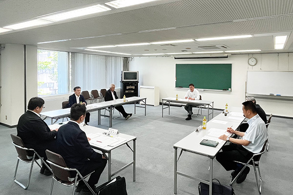 一般財団法人今治地域地場産業振興センター令和8年度第1回理事会の写真 1