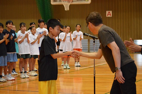 第46回今治地区小学生ミニバスケットボール大会の写真 1