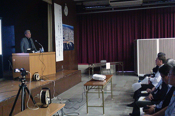 南 学 氏(東洋大学国際PPP研究所 シニアリサーチパートナー)講演会の写真 1