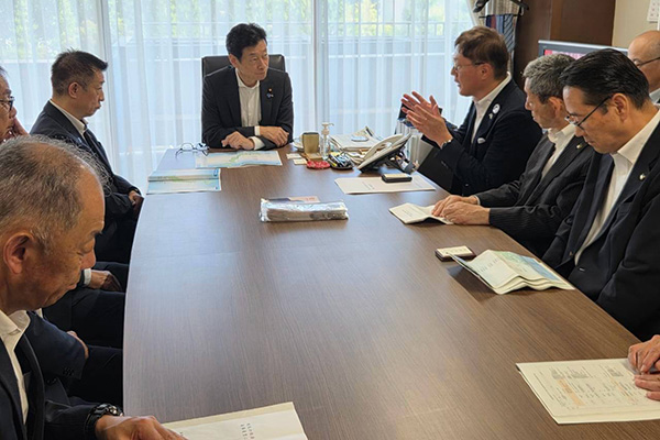 海事産業の未来を共創する全国市区町村長の会中央要望活動の写真 4