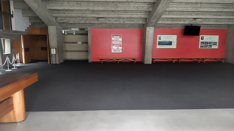 ホワイエの写真1